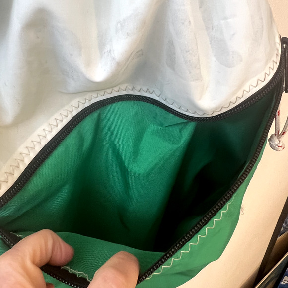 RE-SAILS Drawstring Backpack Original Recycled Seabag Handmade in RI Green White - Picture 4 of 5